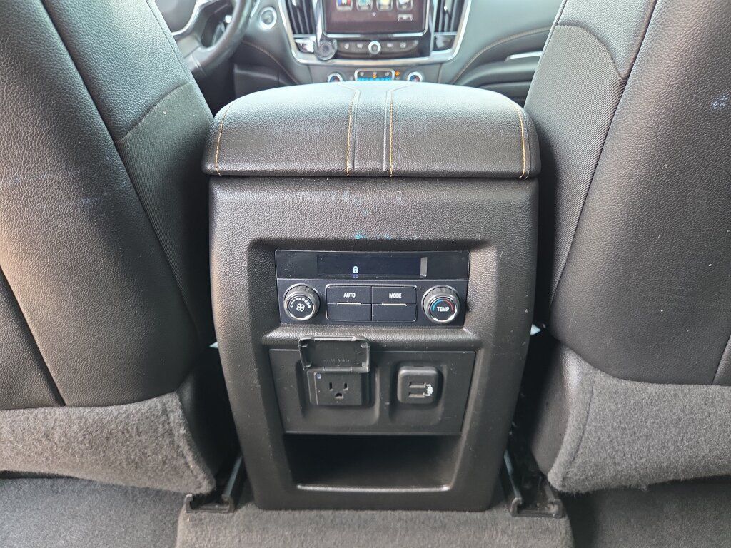 Used 2018 Chevrolet Traverse LT FWD image 13