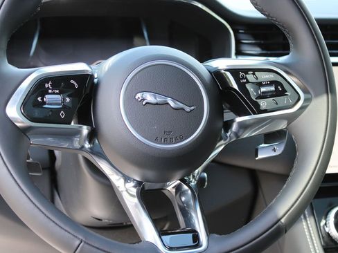 Used 2026 Jaguar F-PACE R-Dynamic S AWD/4WD image 19