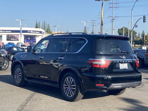 Used 2023 Nissan Armada SL w/ Captain's Chairs Package image 5