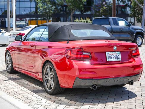 Used 2016 BMW M235i Convertible RWD image 9