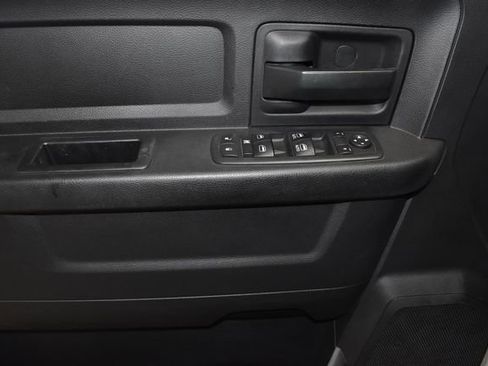 Used 2018 RAM 2500 Tradesman w/ Chrome Appearance Group image 31