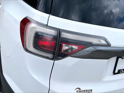 Used 2019 GMC Acadia SLE w/ LPO, Black Accent Package AWD/4WD image 23