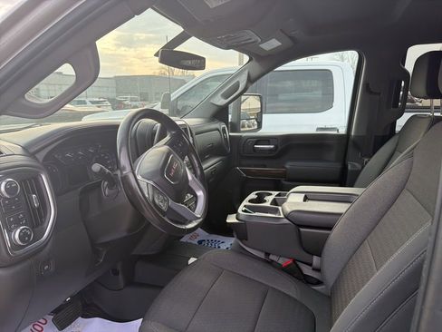 Used 2022 GMC Sierra 2500 SLE w/ SLE Value Package; image 11