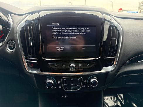Used 2023 Chevrolet Traverse RS AWD/4WD image 18