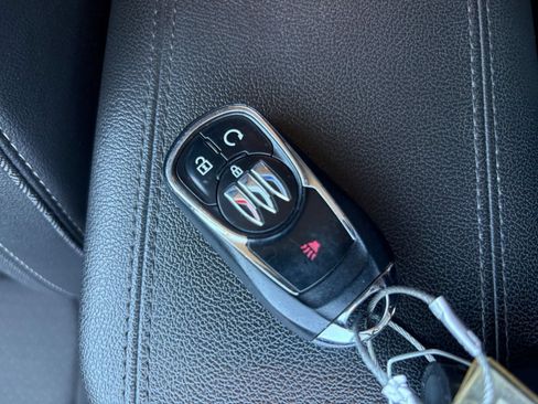 Used 2025 Buick Encore GX Preferred FWD image 21
