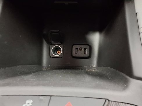 Used 2018 GMC Acadia SLT image 12