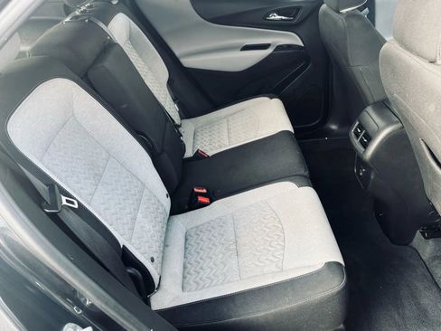 Used 2022 Chevrolet Equinox LS w/ LS Convenience Package image 17
