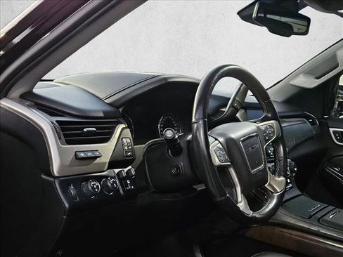 Used 2019 GMC Yukon XL Denali w/ Denali Ultimate Package image 11