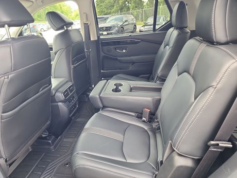 Certified 2024 Honda Pilot EX-L image 16