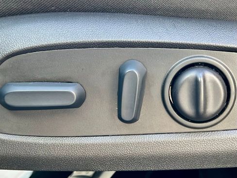 Used 2025 Chevrolet Blazer LT image 27