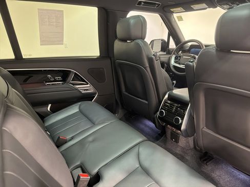 Used 2024 Land Rover Range Rover Long Wheelbase SE image 27