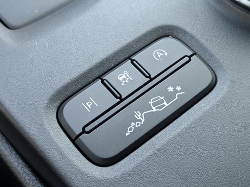 Used 2025 Ford Ranger Raptor image 32