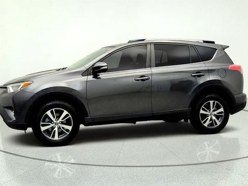 Used 2018 Toyota RAV4 XLE FWD image 8