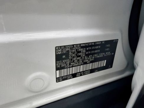 Used 2024 Toyota RAV4 XSE w/ Weather Package AWD/4WD image 33