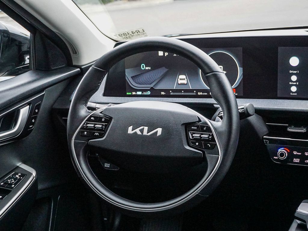 Certified 2023 Kia EV6 Light RWD image 17