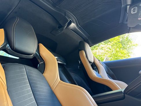 Used 2020 Chevrolet Corvette Stingray Premium Cpe w/ 3LT Preferred Equipment Group image 17