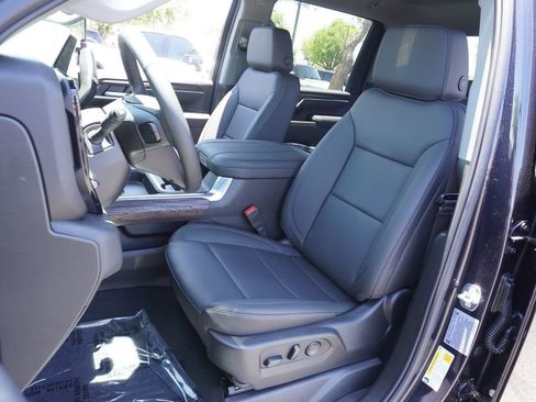 New 2025 GMC Sierra 2500 SLT w/ SLT Convenience Package image 14