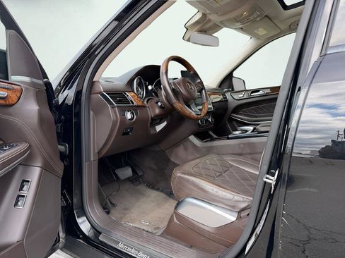 Used 2019 Mercedes-Benz GLS 550 4MATIC image 18