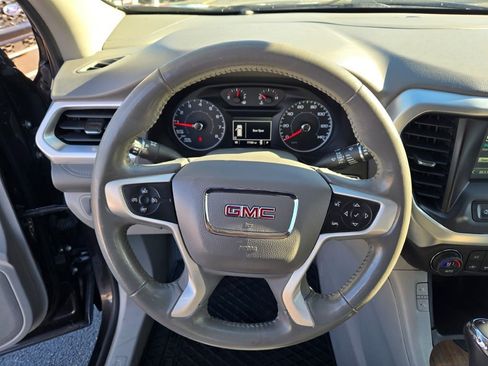 Used 2017 GMC Acadia SLE image 34