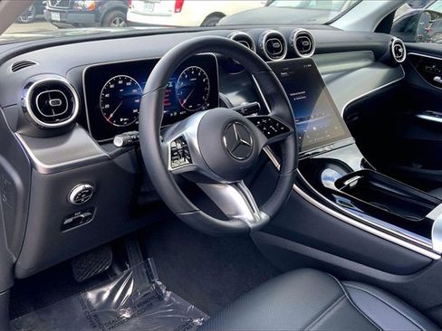 Used 2025 Mercedes-Benz GLC 300 GLC 300 image 13