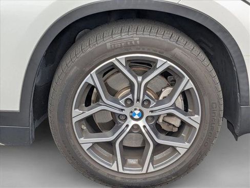 Used 2022 BMW X1 sDrive28i image 7