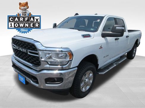 Used 2024 RAM 2500 Big Horn AWD/4WD image 1