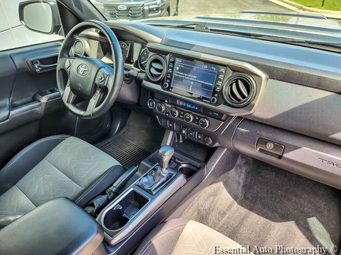 Used 2022 Toyota Tacoma TRD Sport AWD/4WD image 20