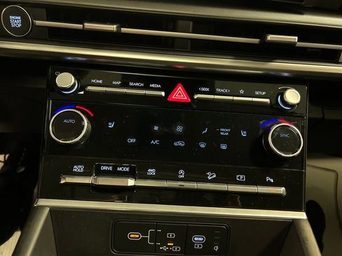 Used 2024 Hyundai Santa Fe XRT image 17