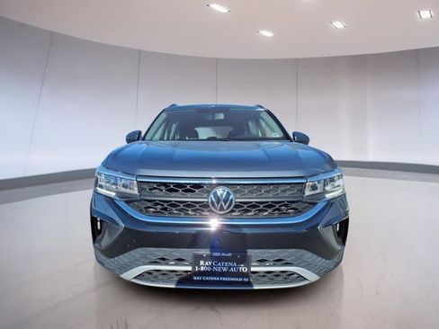 Used 2022 Volkswagen Taos S image 2