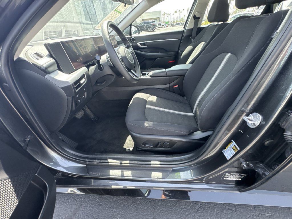 Used 2025 Hyundai Sonata SEL FWD image 18