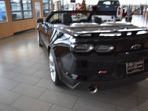 Used 2019 Chevrolet Camaro LT image 4