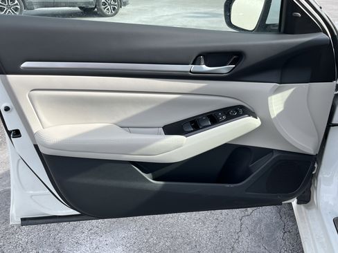 Used 2024 Nissan Altima 2.5 SL image 14