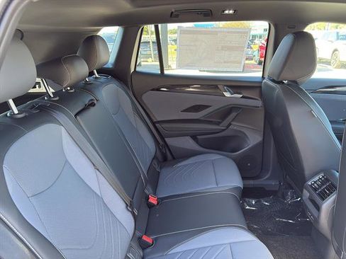 New 2026 Volkswagen Tiguan SE R-Line image 10