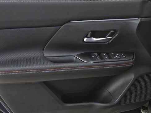 New 2026 Nissan Kicks SR FWD image 16