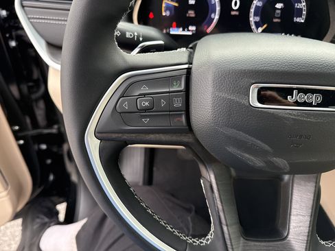 New 2026 Jeep Grand Cherokee Limited RWD image 19