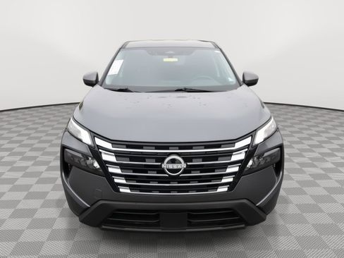 Used 2025 Nissan Rogue SV AWD/4WD image 2