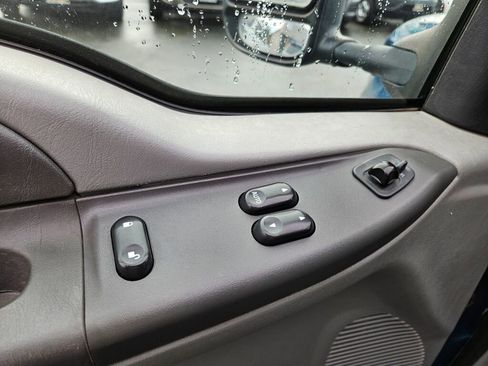 Used 2002 Ford F250 XLT image 15