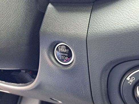 Used 2023 Nissan Frontier PRO-4X w/ Pro-4X Premium Package AWD/4WD image 12