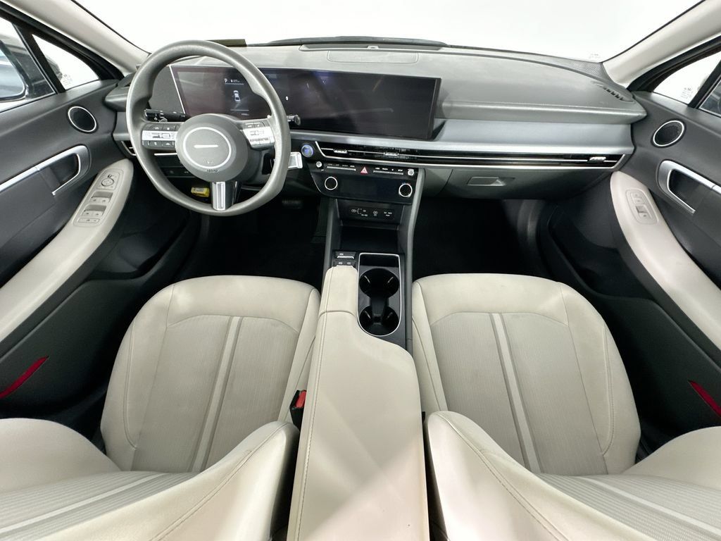Used 2025 Hyundai Sonata SEL FWD image 10