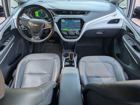 Used 2019 Chevrolet Bolt Premier w/ Infotainment Package FWD image 22