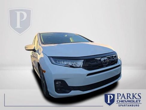 Used 2025 Honda Odyssey Touring image 1