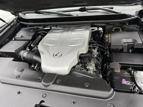 Used 2017 Lexus GX 460 Premium w/ Premium Package image 36