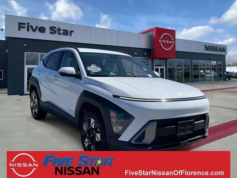 Used 2024 Hyundai Kona SEL AWD/4WD image 1