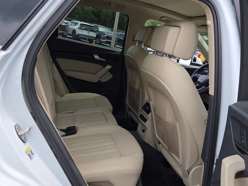 Used 2019 Audi Q5 2.0T Premium Plus w/ Premium Plus Package AWD/4WD image 13