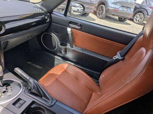 Used 2008 MAZDA MX-5 Miata RWD image 19