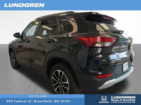 Used 2025 Chevrolet TrailBlazer LT AWD/4WD image 6