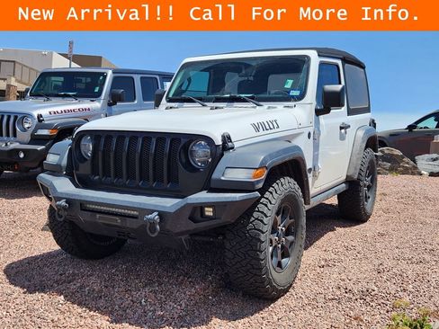 Used 2022 Jeep Wrangler Sport AWD/4WD image 4