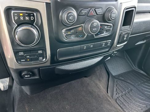Used 2017 RAM 1500 Big Horn AWD/4WD image 29