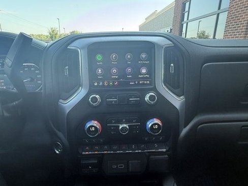 Used 2019 GMC Sierra 1500 SLT w/ SLT Premium Plus Package AWD/4WD image 27