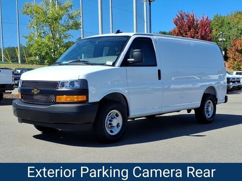 New 2025 Chevrolet Express 2500 w/ Communications Package image 30